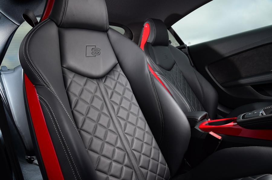 Интерьер Audi TTS Coupe (8S) 2019 года  (UK) (фото 17 из 17)